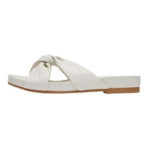 ۻ㣺ɫ261661544 35.5 clarksŮЬ2022ļ¿Լ482.6Ԫ2(241.3Ԫ/88VIP 95)