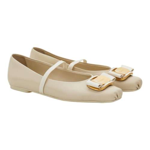 ɫ 4.5 24ϢFERRAGAMOĽŮʿVaraƽЬЬ7824457300Ԫ