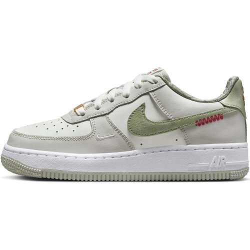 131/ǳ//ǳɫ/ǳӢ/ѧ 35.5 NikeͿ˿վһ͸ͯ˶Ь539Ԫ