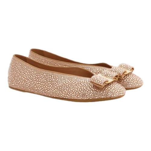 ǳɫ 4.5 ԲԲͬԤۡFERRAGAMOĽVaraƽЬ9950Ԫ