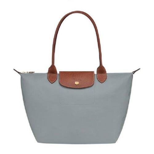 ɫ 28cm(L)x26.5cm(h)x15.5cm(p) ŷֱLONGCHAMPLePliage28Ůʿᵥذ918.18Ԫ(88VIP 95)