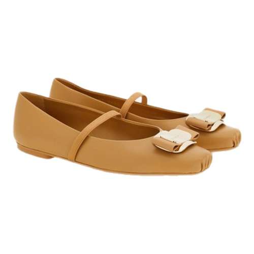 ɫ 4.5 ưƽЬFERRAGAMO4250Ԫ