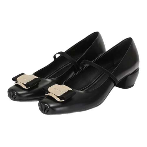 ɫ C 5.5 FerragamoŮʿָ߸ЬƤЬ5398.4Ԫ