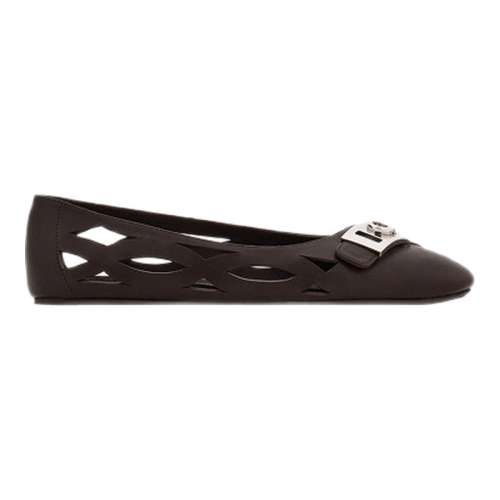ɫ 5 FERRAGAMOĽŮʿHugΰƽЬ8060Ԫ