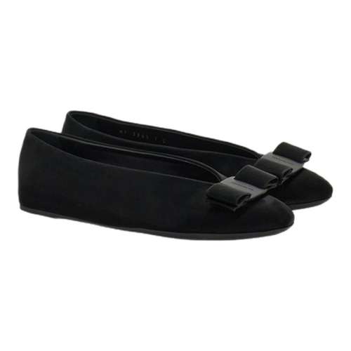 ɫ 4.5 6ϢFERRAGAMOĽŮʿVaraƽЬ6500Ԫ