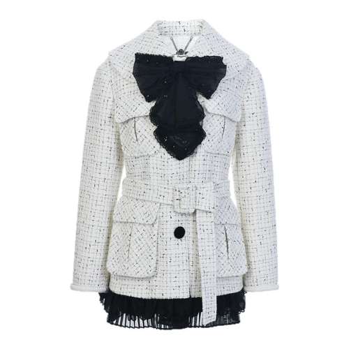 �ڰ׸�Ԥ�ۣ� XS lefame����ķ2026�紺��Ʒʱ�дֻ��غ������廨�α߳���������Ů