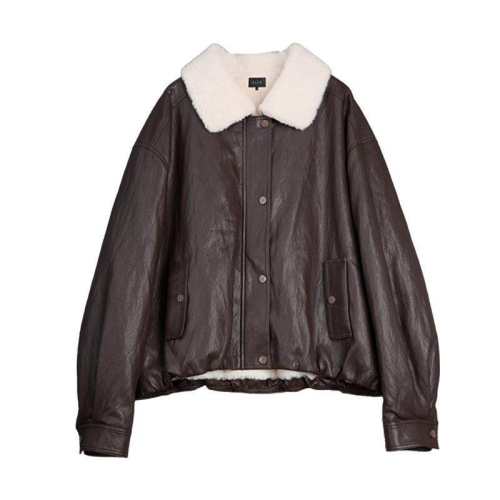 �ۻ��㣺���� S ELLEë�޷���Ƥ�¶�����