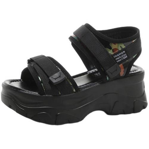 ��ɫ 33 �������ɸ���ЬŮ�����2026�¿� 70.2Ԫ