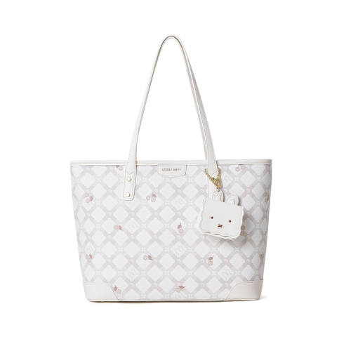 �׷ƴ��������ذ�2026���¿����ͨ�ڸ��Ƽ�Լʱ�аٴ������Ů��ɫ  178Ԫ