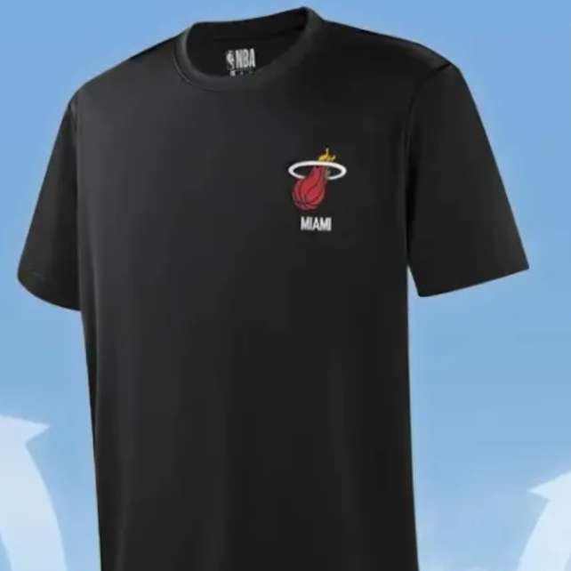 NBA T-Ȼٸɣɫ 62Ԫȯ