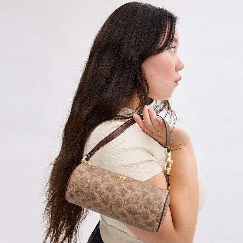 COACHŮ СᵥͲɫPVCƤCW809 IMXHE488ԪҳڲӱƵ