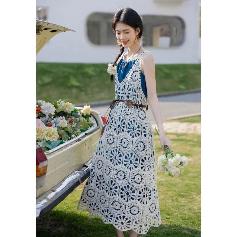 CARMEN 【波西米亚风风钩花套装】夏季新款减龄无袖吊带连衣裙罩衫两件套