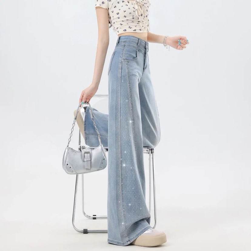 �� �����Ǻ����� ������A�����ȿ� ����� ΢���߼���ţ�п�Ů 122Ԫ