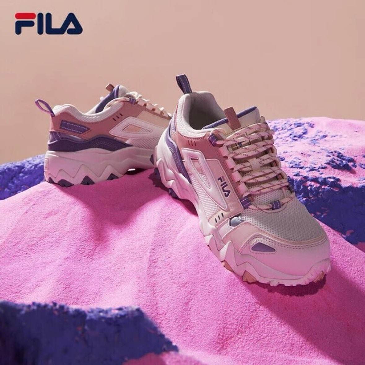�ٽ��ۡ�PLUS��FILA��� �������ϵ�Ь Ů����˶�����Ь �������ɴյ���