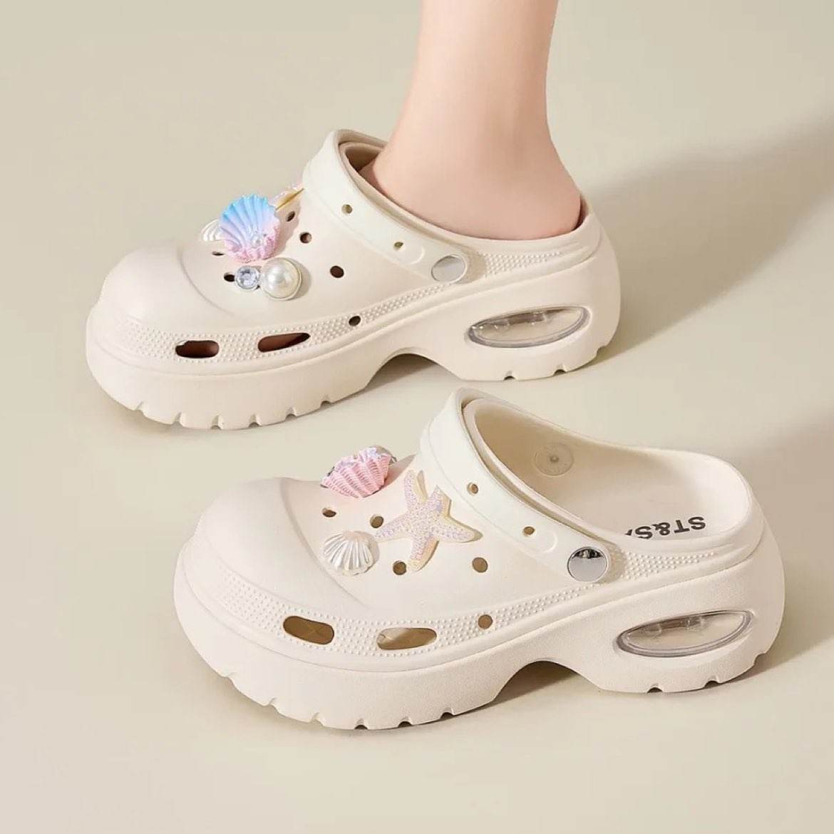 ST&SAT ����ЬŮ�ļ��⴩ ��ͷ����Ь 6.5cm���� ɳ̲��Ь 170Ԫ
