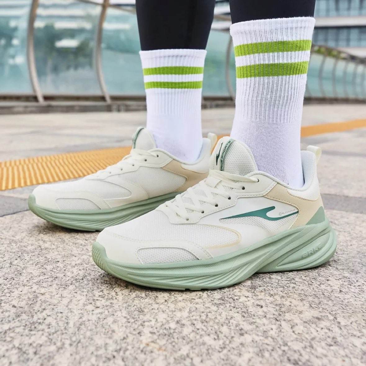 ���Ƕ��� ����2����͸��������ĥ�ص����������Ь 91Ԫ