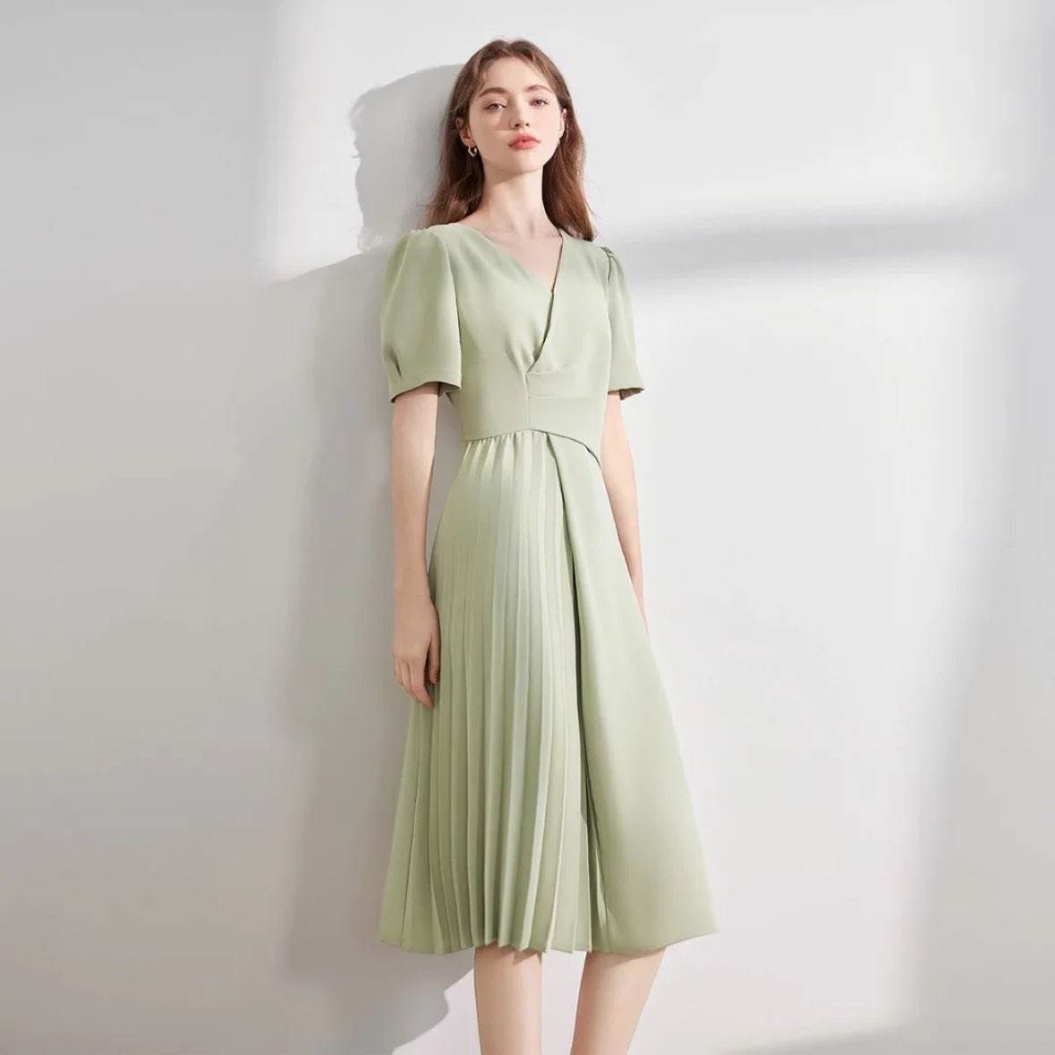 �԰� ��װ��������V����������ȹ ��ʽ���Ű��޳��� Ů�� 130Ԫ