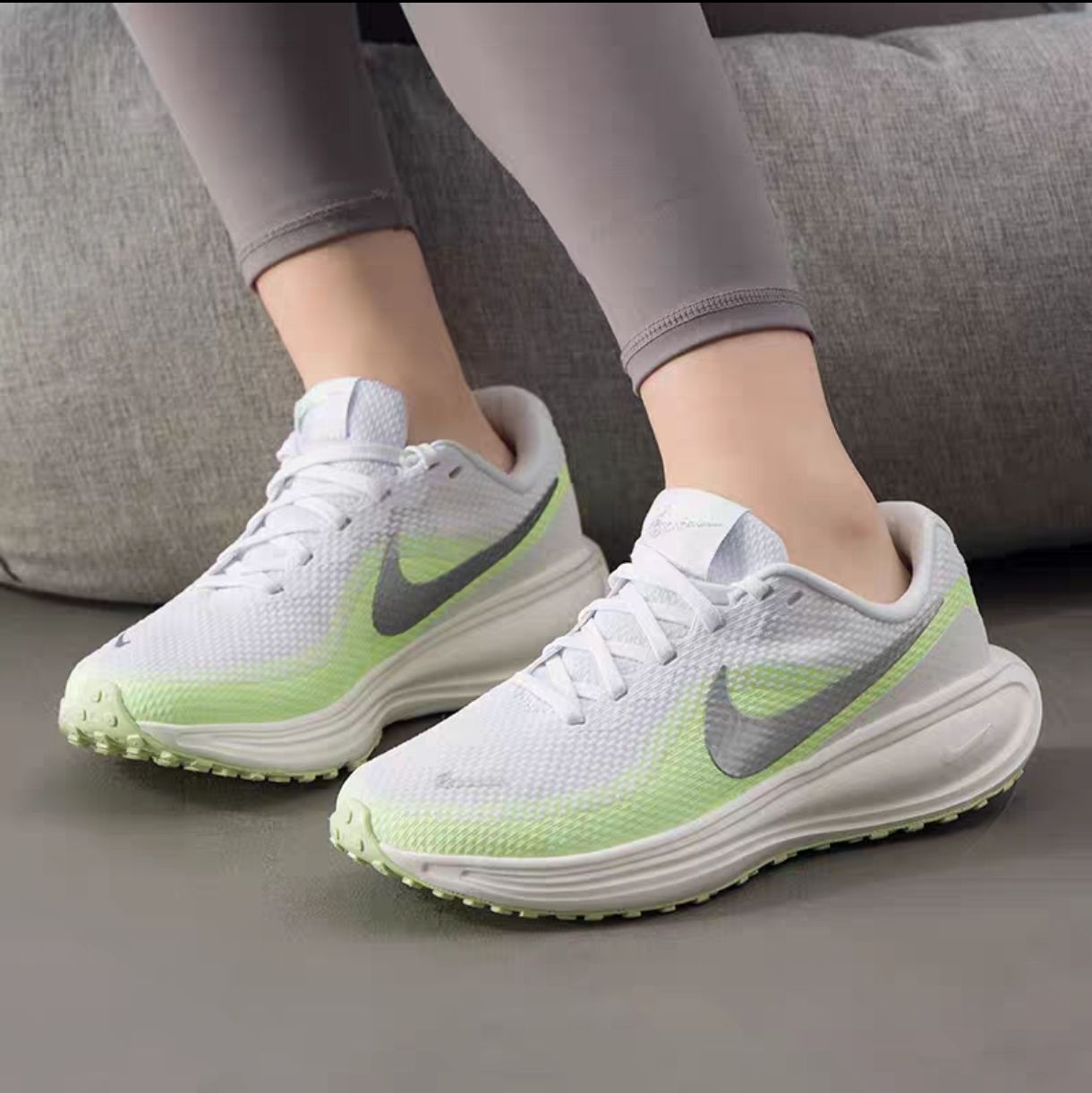 NIKEͿŮЬREVOLUTION 8˶ѵʰٴ·ܲЬHJ8485-104249.6Ԫȯ