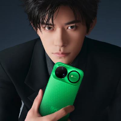 华为 nova 15 Ultra 新机亮相 横向双环镜组 + 带感绿配色设计,易烊千玺代言